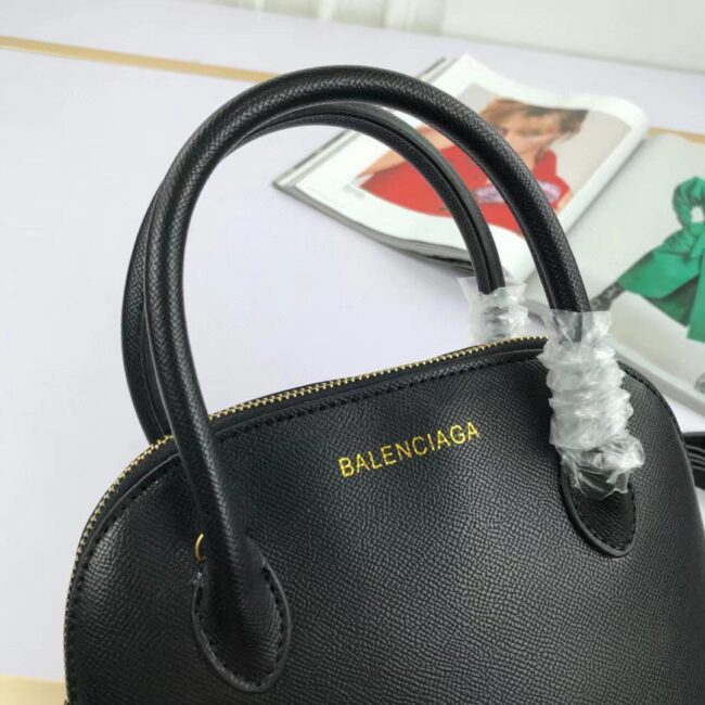 Bcg036 Ville Small Handbag In Black Small Grain Calfskin