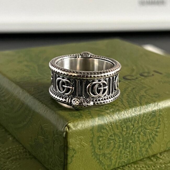 Jw718 Silver Ring With Double G