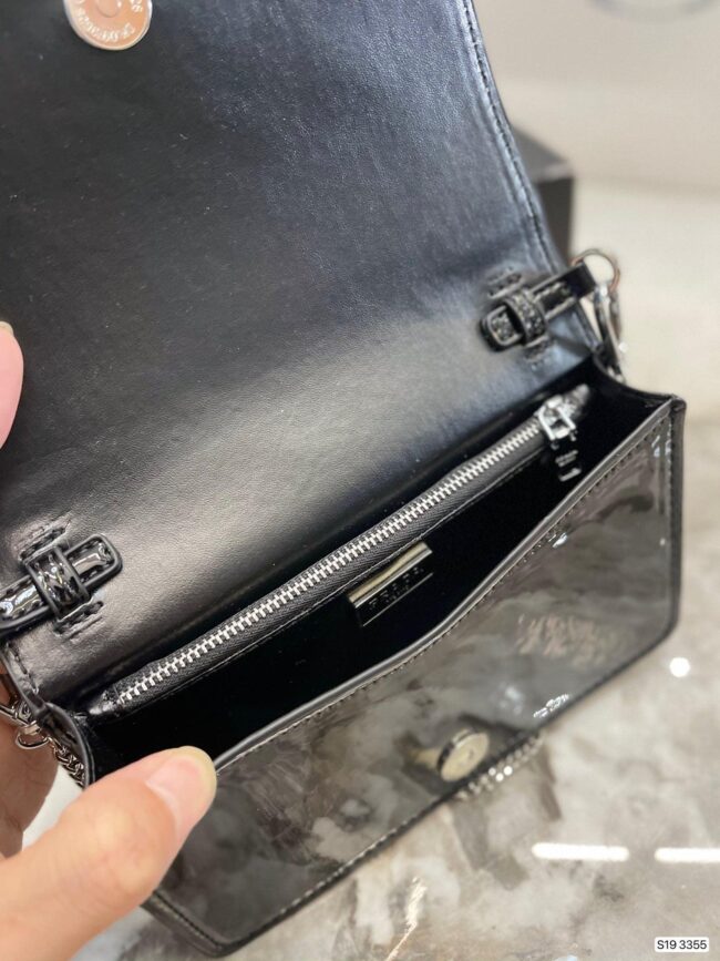 Pd192 Wallet On The Chain Come With The Card Holder / 7.5X4.7Inch