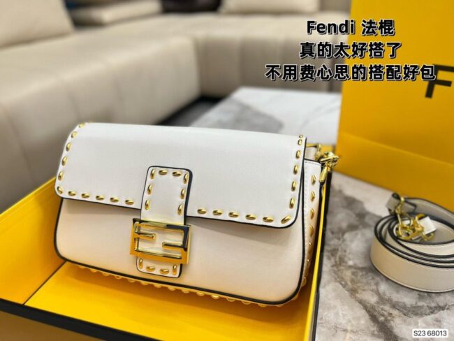 Ff143 Leather Baguette Bag / 10.2X5.5X1.5Inch