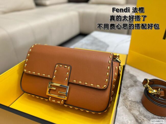 Ff143 Leather Baguette Bag / 10.2X5.5X1.5Inch