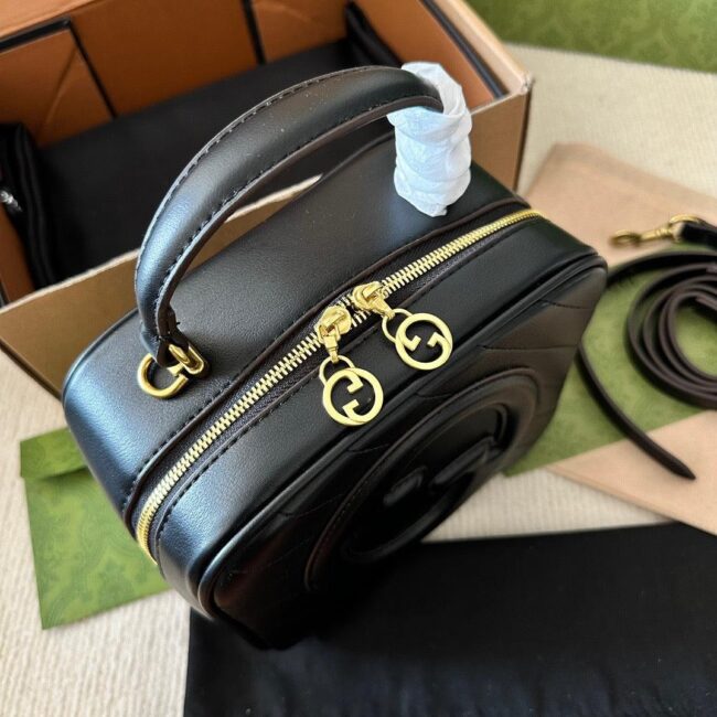 Gc529 Gucci Blondie Top Handle Bag / 6.7"W X 5.9"H X 3.5"D