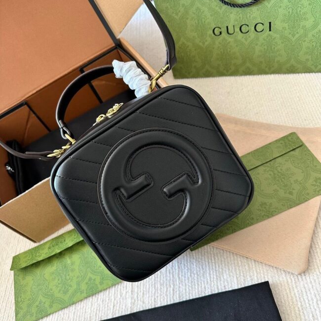 Gc529 Gucci Blondie Top Handle Bag / 6.7"W X 5.9"H X 3.5"D