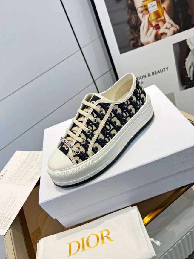 Se1049 Dr Walk'N'Dior Platform Sneaker / Size4-11