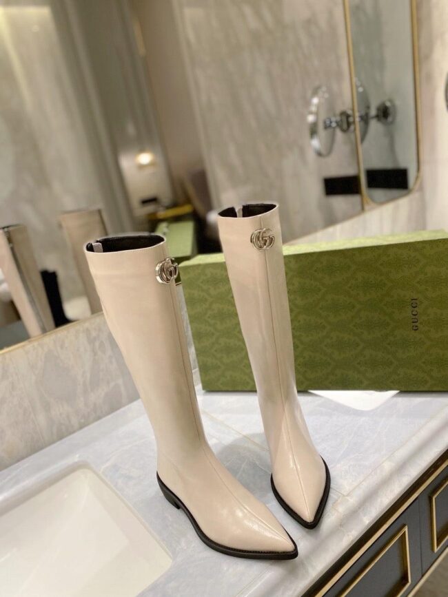 Se701 Size 5-10 Heels:3Cm Shaft Measures Approximately 15.5X From Arch Material: Cowhide Lining: Sheep Skin