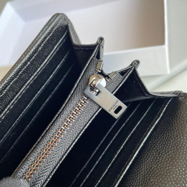 Ysk179 Wallet In Grain De Poudre Embossed Leather